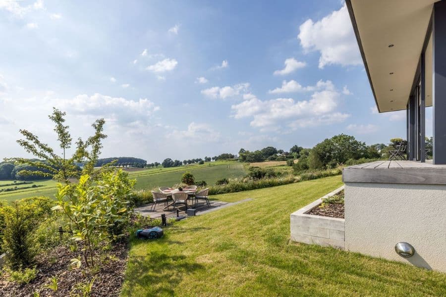 moderne, minimalistische tuin passend in het landschap dutch quality gardens hans linders (1)